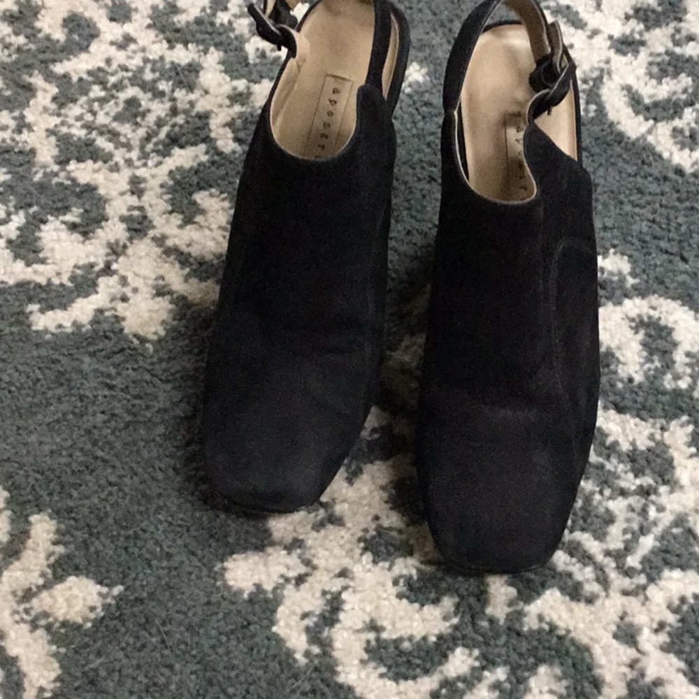 Apostrophe Shoes
